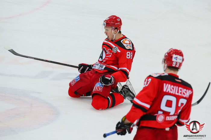 Никита Трямкин второй месяц подряд признан лучшим защитником КХЛ